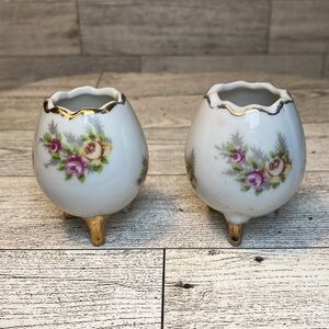 Set of 2 Mini Footed Cracked Egg Collectible Bouquet Of Flowers Figurine